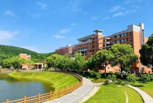 无锡太湖学院--大数据中心--江苏招生考试网