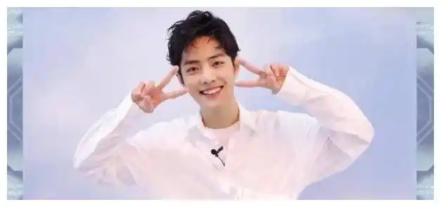 当红男明星剪刀手:肖战的开心,王一博的唯美!易烊千玺的阳光