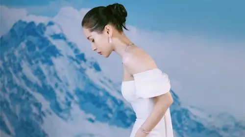 王子文妩媚性感写真桌面壁纸