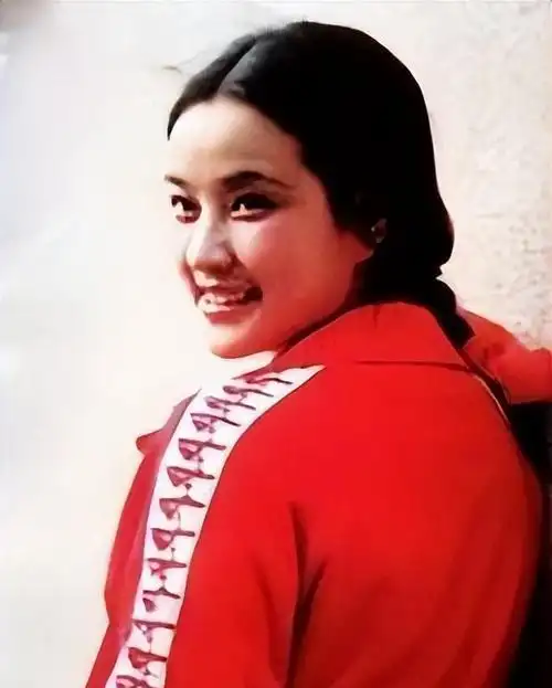 18岁男人不断70岁没玩够刘晓庆活到老玩到老不愧是风流界老祖