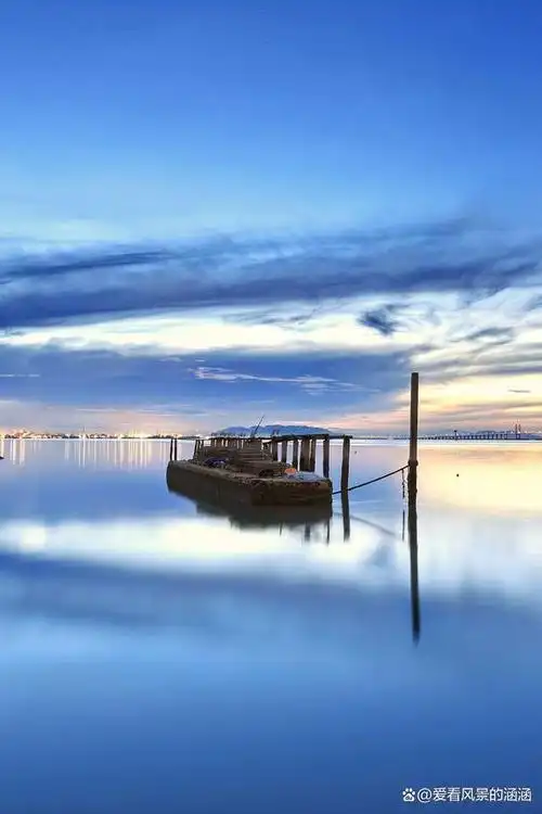 碧海蓝天,是大自然赋予我们的一幅绝美画卷.