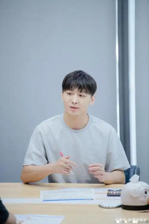 张恒郑爽恋爱中矛盾不断,这次张恒是真的惹怒了未来的岳父郑成华