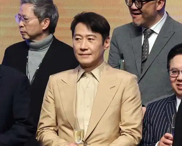 回顾:没想到,57岁黎明竟以这种方式,在2024年初实现"口碑暴增"