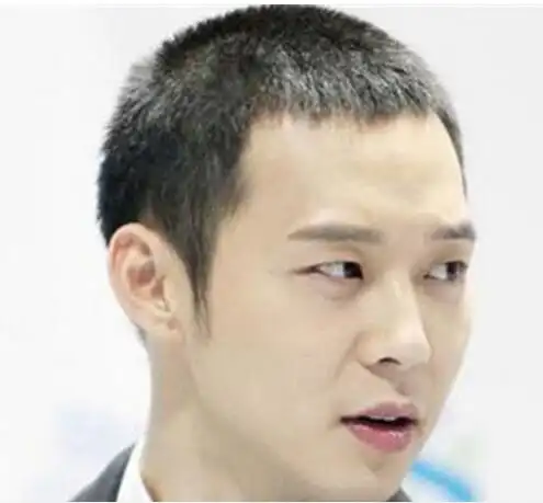 男士平头短发发型图片 更能显出男生成熟魅力的短发造型