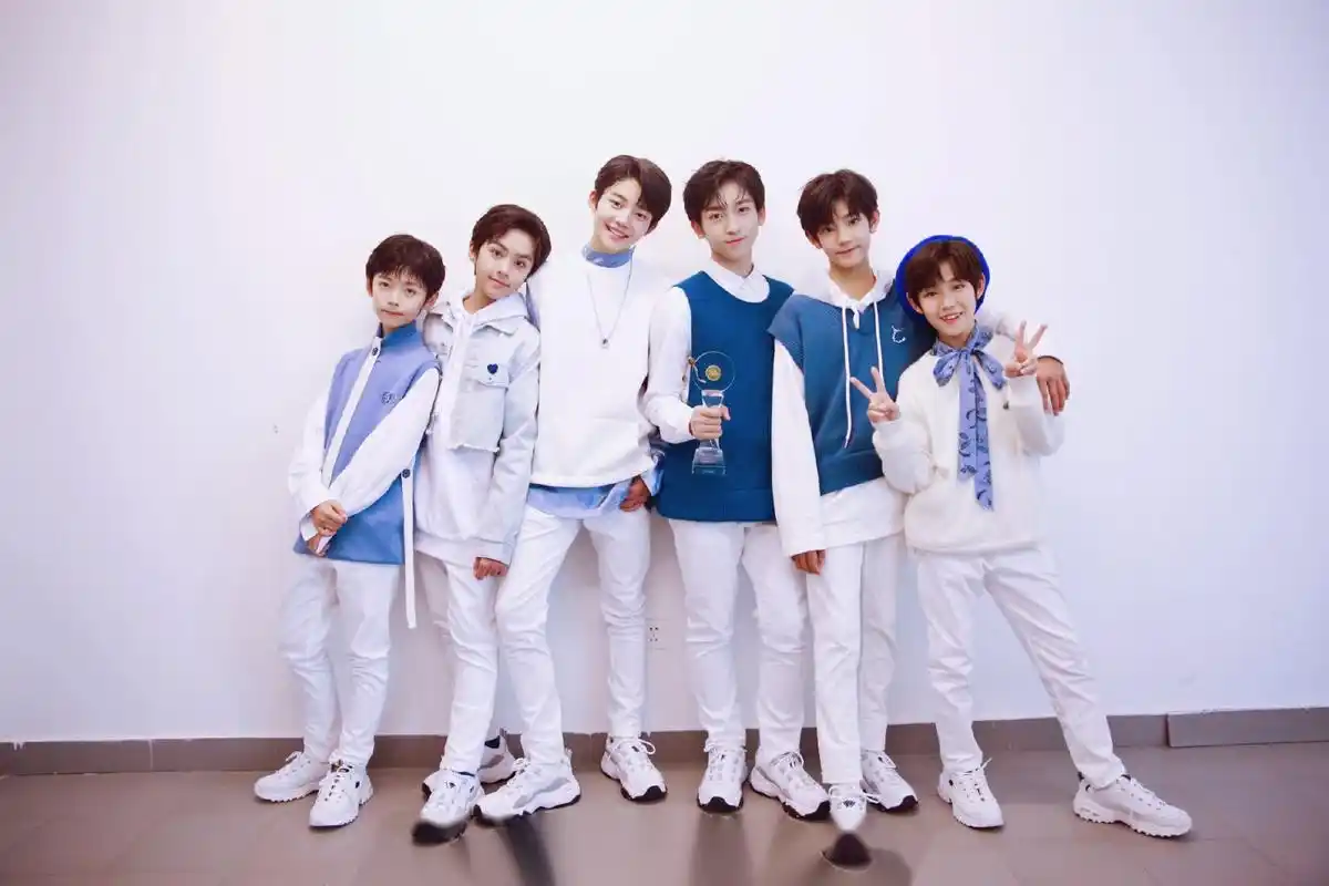 湖南卫视春晚 【追梦少年】yhboys组合平均年龄十岁出头,小小年纪却有