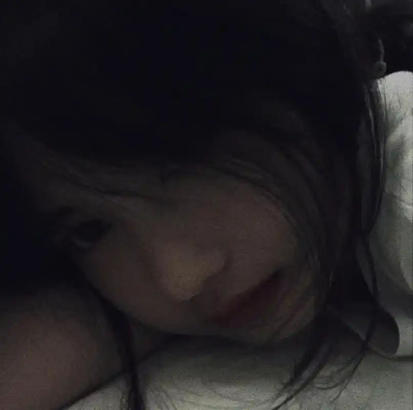 伤感微丧女生头像