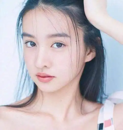 今日毒奶03年小叶问4女主角李宛妲