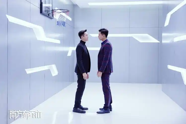 为爱"公平竞争" 《南乔》陈伟霆李现电梯间battle