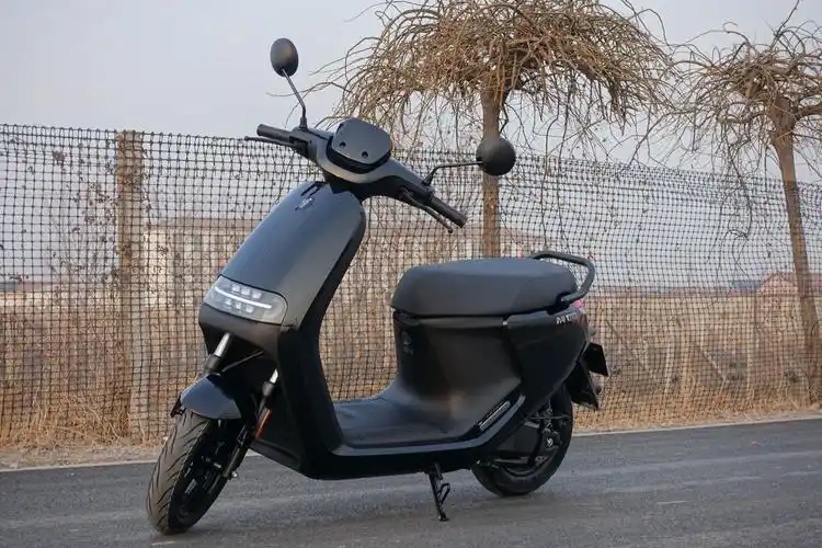 小米生态链入局电动车行业怎么玩?九号电动e100上手体验