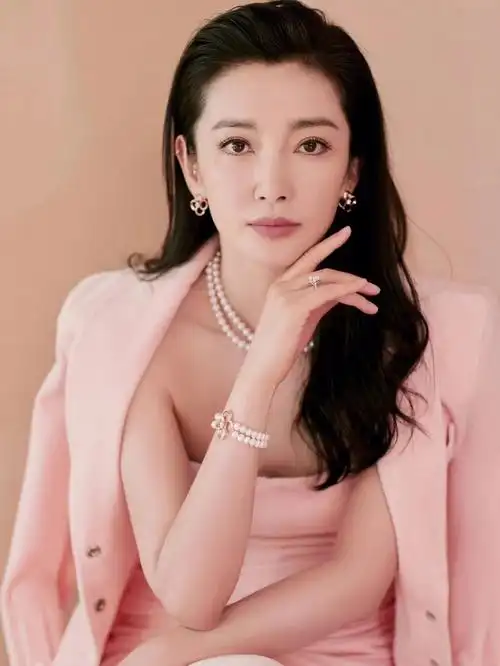 48岁的李冰冰单身至今状态颜值太好了吧