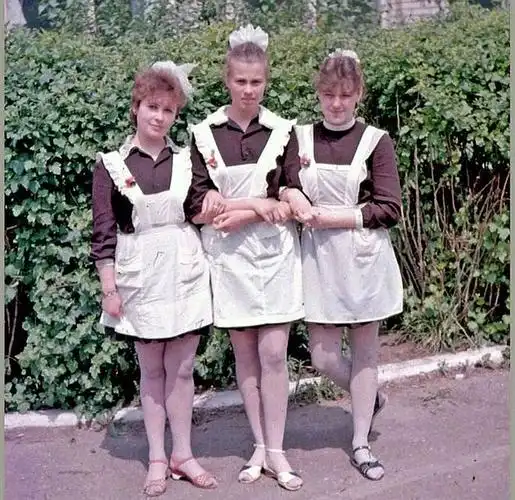 萌萝莉,白围裙,红领巾:苏联女生校服,总被后人当作"女仆装"|裙子|运动