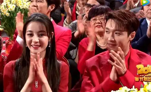 张艺兴迪丽热巴首次合作,粉丝们期待他俩同框很久了,拒绝组cp