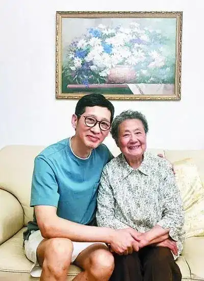 黄金配角王劲松为角色被扎40针现凭大决战再封神