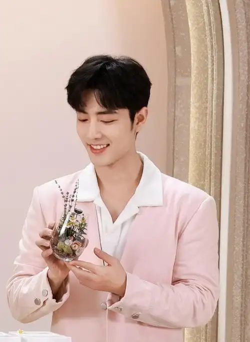 肖战evelom伊芙珑代言人