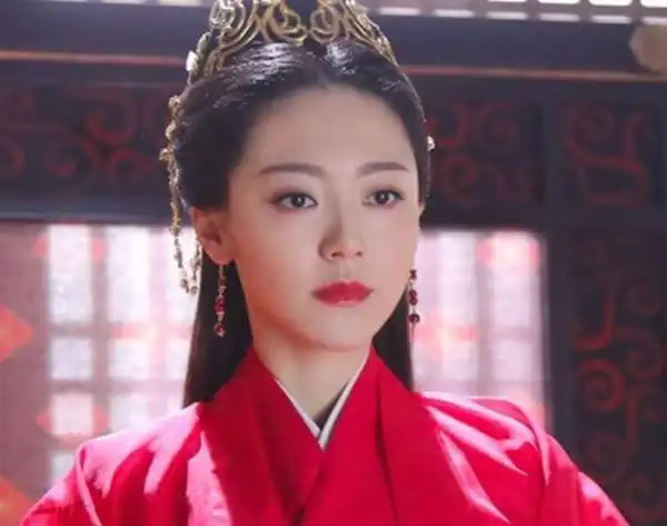 九大古装红衣美人,当看到白鹿才知道啥是霸气侧漏