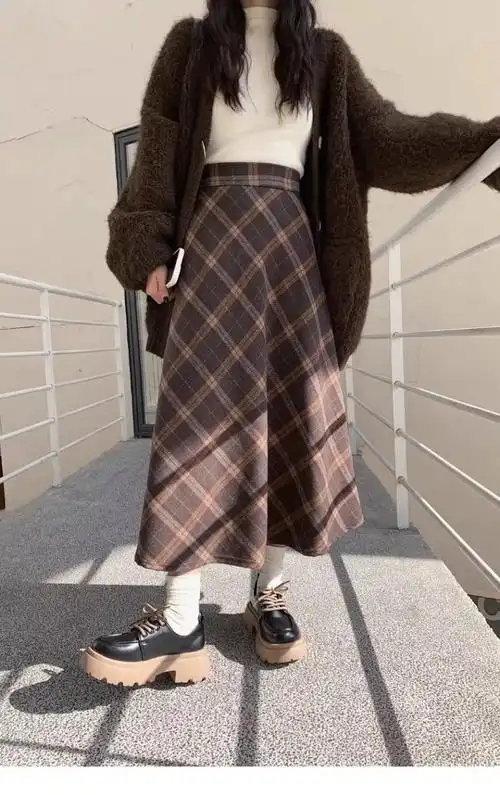 毛呢格子半身裙女2024春夏新款复古英伦风中长款高腰包臀a字长裙 - 17