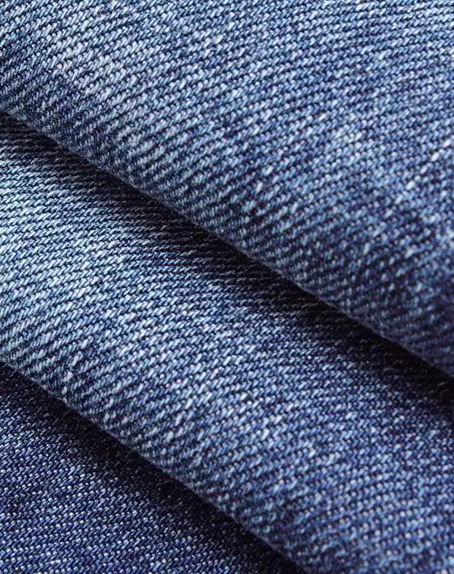 简约休闲 男款深蓝色中裤 舒适柔软