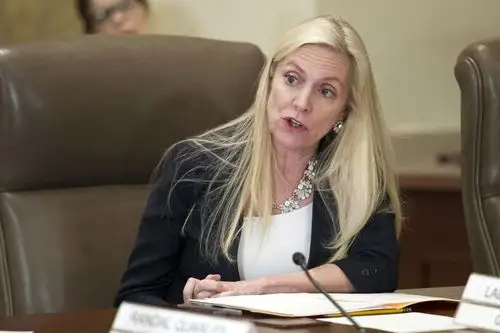 feds brainard sees reasons for economic optimism b