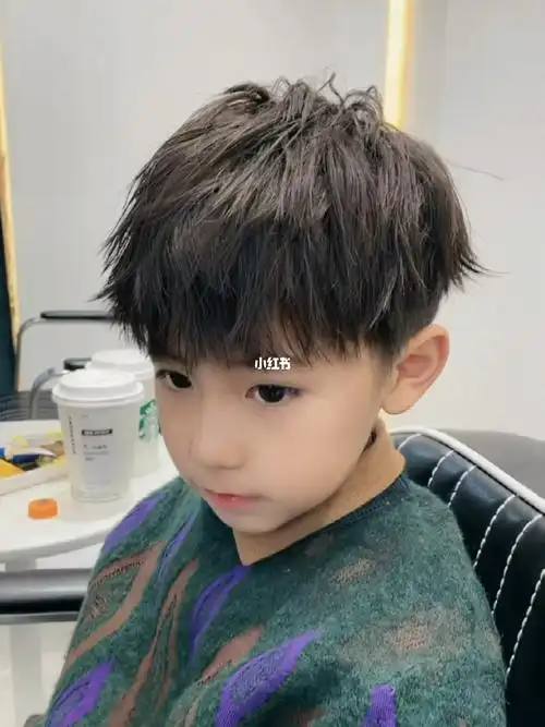 明星同款发型,男生烫发发型,儿童发型,宝宝发型,男孩发型,锡纸烫,纹理