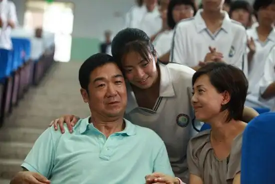 《养父》绽放温情力量 打破年度收视纪录