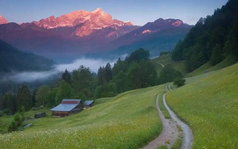 走进大自然蓝天白云与我们同在
