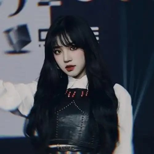 "怎样藏匿才能私有你."宋雨琦头像 - 堆糖,美图壁纸兴趣社区