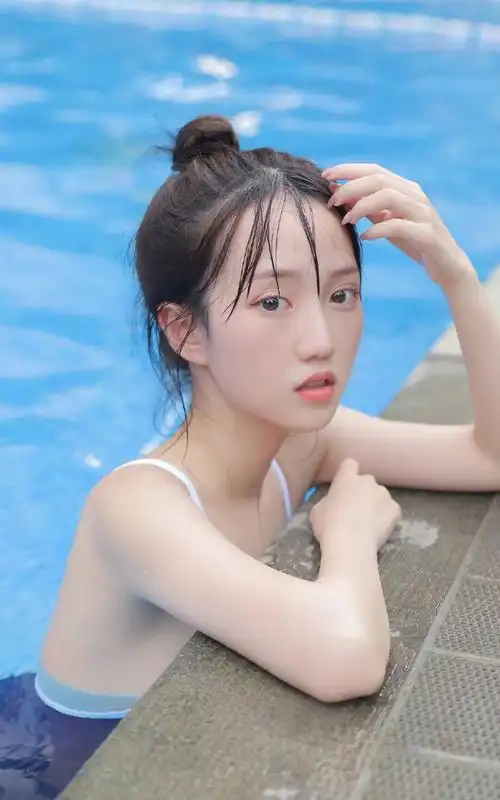 泳衣美女