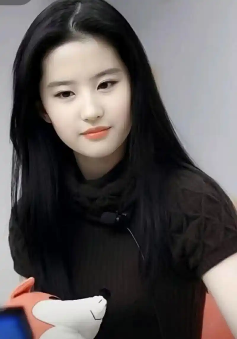 刘亦菲短发造型