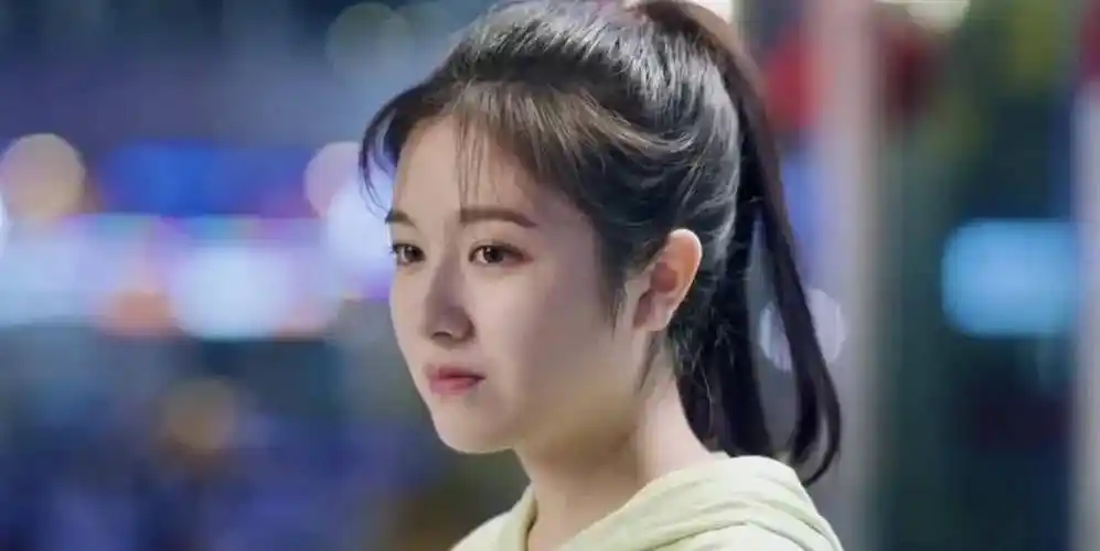 李兰迪10岁-24岁荧屏变化,五官等比例长大,神似沈傲君_少年_剧中_都市