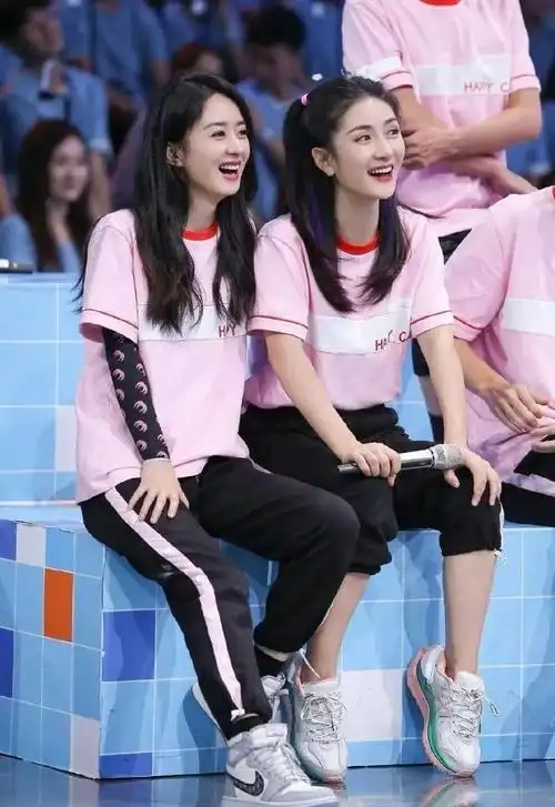 杨幂|章子怡|赵丽颖|雷佳音|张雪迎|易烊千玺|群星闪耀时_网易订阅