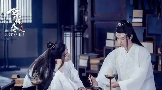 原创怪不得陈情令都不拍脚肖战光脚金凌穿拖鞋王一博是个狠人穿着