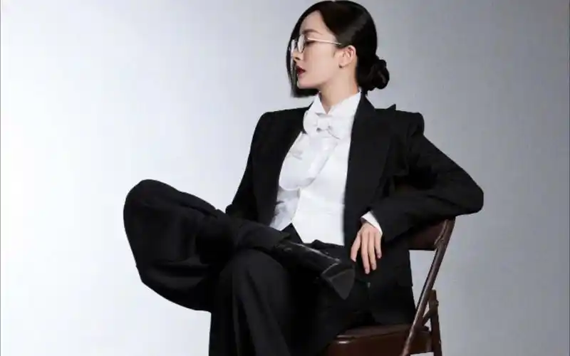 【杨幂】幂西装造型,今天幂姐杀疯了!