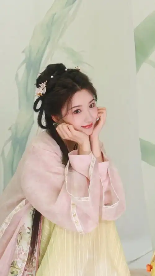 毛晓彤粉色桃花古装##毛晓彤桃花姬