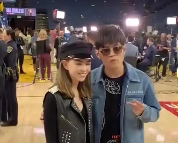 昆凌十分焦虑原来她爱得如此卑微担心不能满足周杰伦的期望