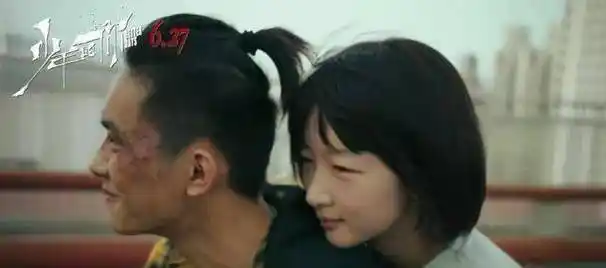 原创原创28岁周冬雨成为最年轻的双料影后比起易烊千玺她赢在了哪里