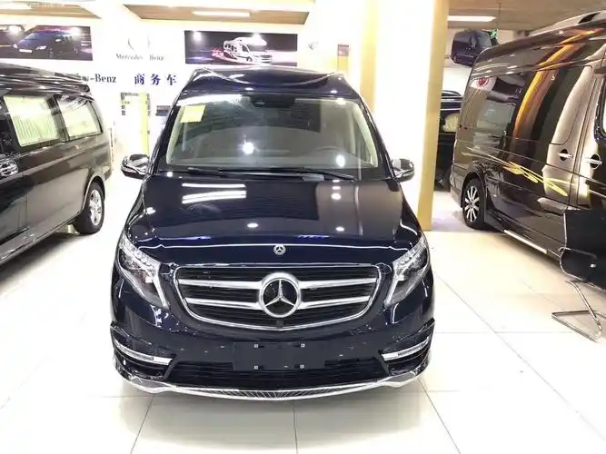 福建新款奔驰v260l臻藏版升级