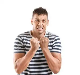 男人肖像狂热 坏的 管理 耳朵 强调 成人 愤怒 情绪 脾气暴躁黑暗背景