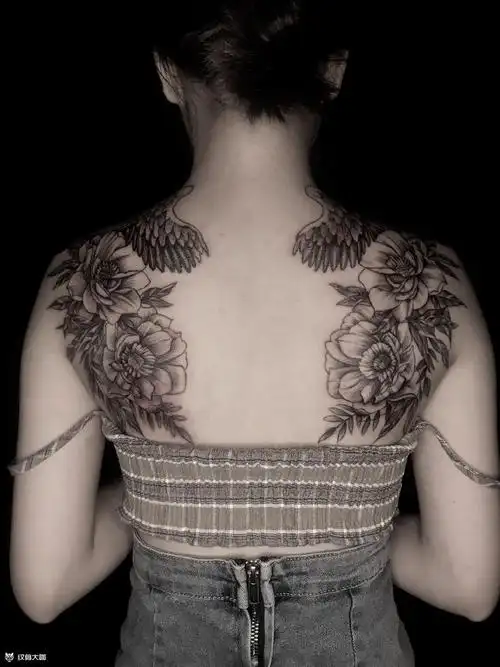 后背双翼素花_纹身图案手稿图片_童玉的纹身作品集