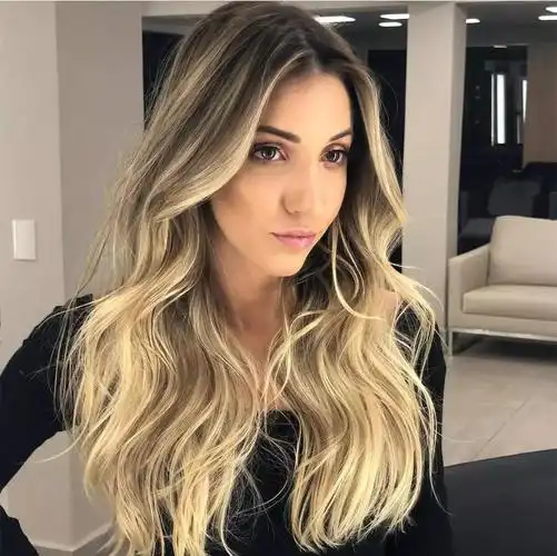 欧式挑染长发小姐姐应该尝试一下的发型