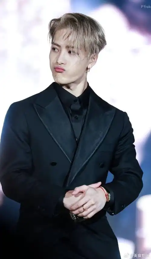 王嘉尔|笑容|王嘉尔超话