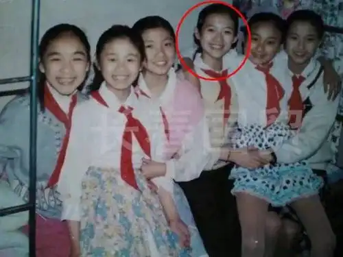 章子怡小时候章子怡小时候近日,知名博主长春国贸晒出一组章子年轻