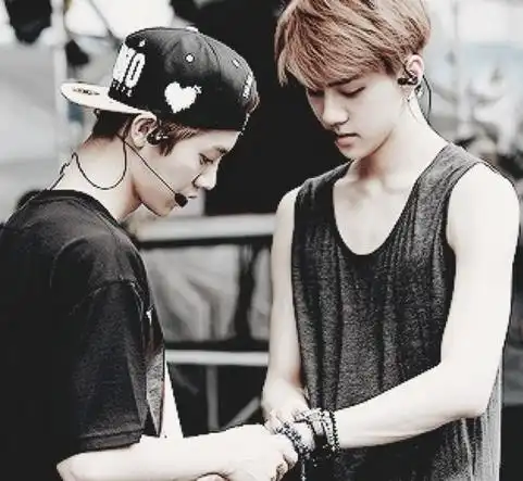 【图】揭exo鹿晗和吴世勋的关系 两人接吻照片是真是假