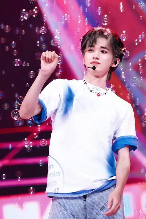 宋亚轩吸血鬼男爵##宋亚轩julia玫瑰花雨