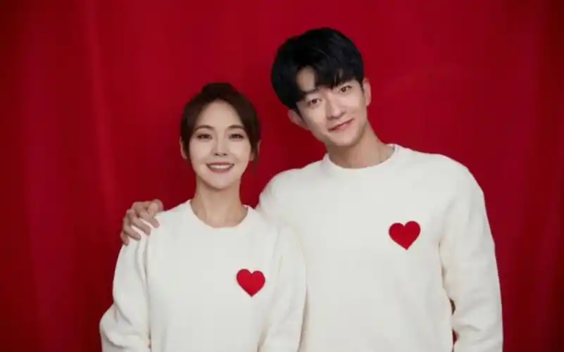 电影一闪一闪亮星星he吧,林北星(张佳宁)张万森(屈楚萧)领证结婚(/≧