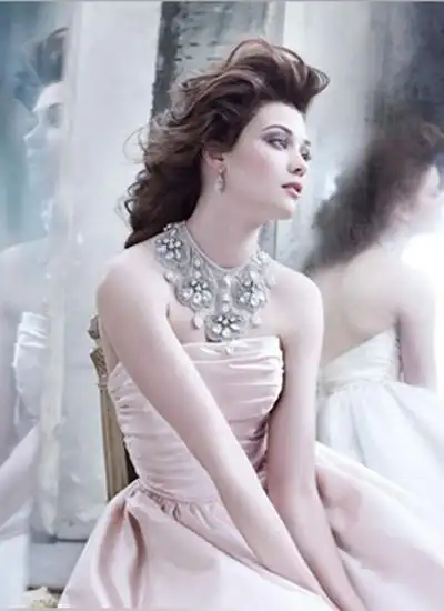 欧美新娘复古发型让你做个高贵典雅新娘