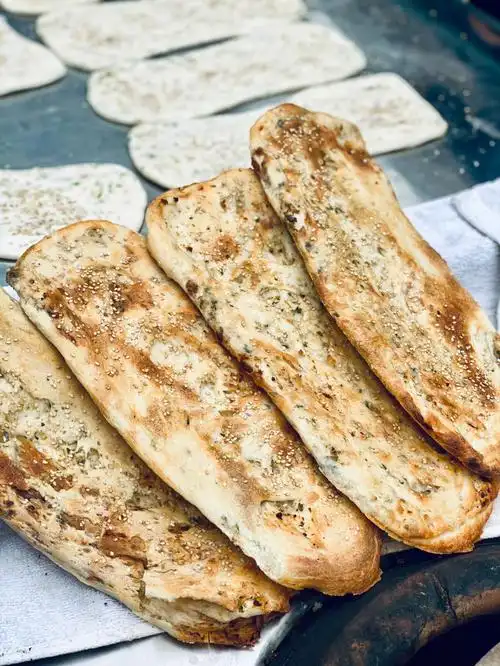 吃个饭|"44码"的长烧饼