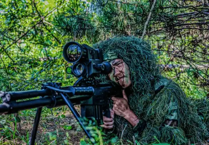 听说,最帅的男人在中国部队_军人