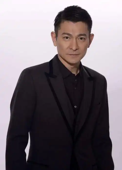 明星也追刘德华红透40年有秘诀何鸿燊当年钦点他当赌王