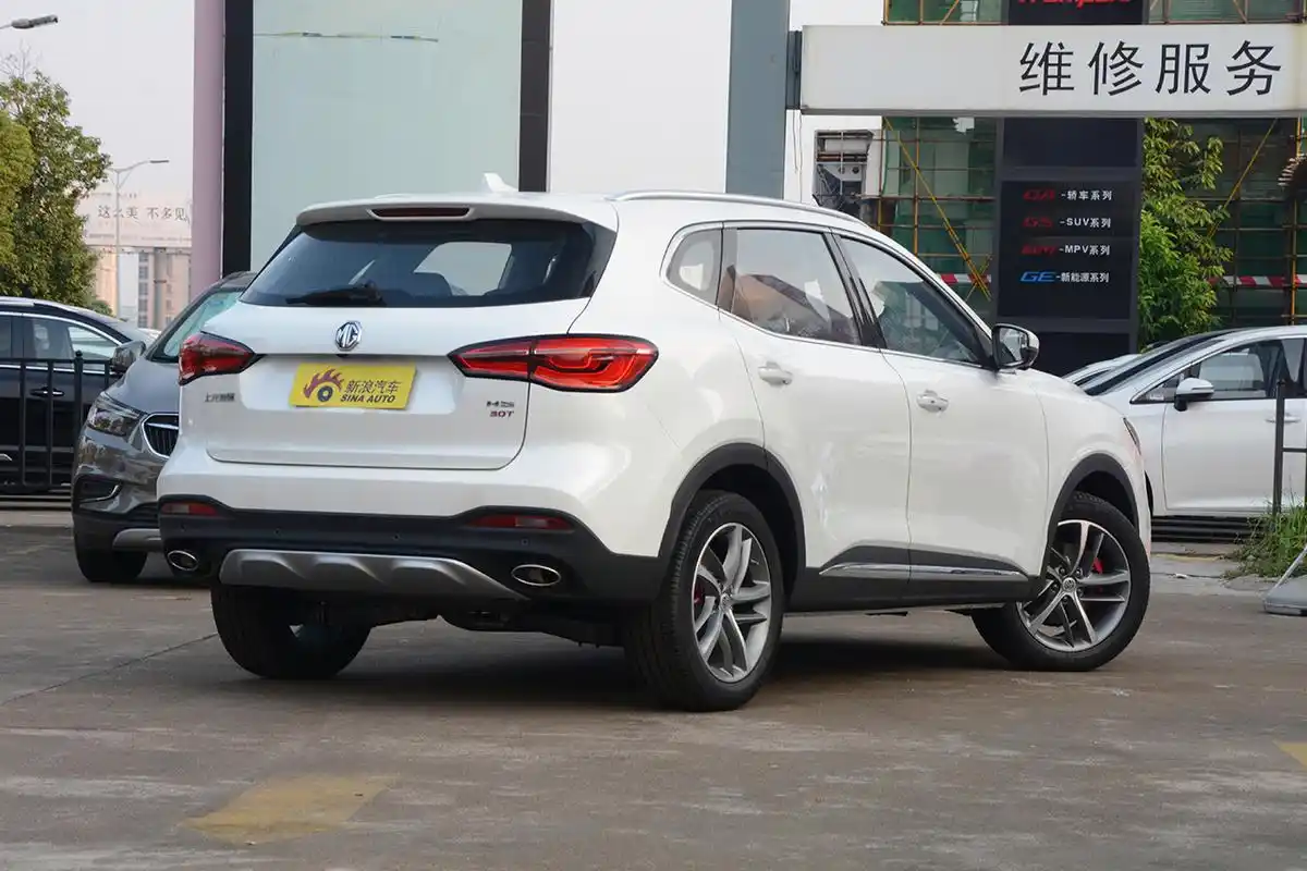 2019款名爵hs  两驱30t trophy超燃版国vi