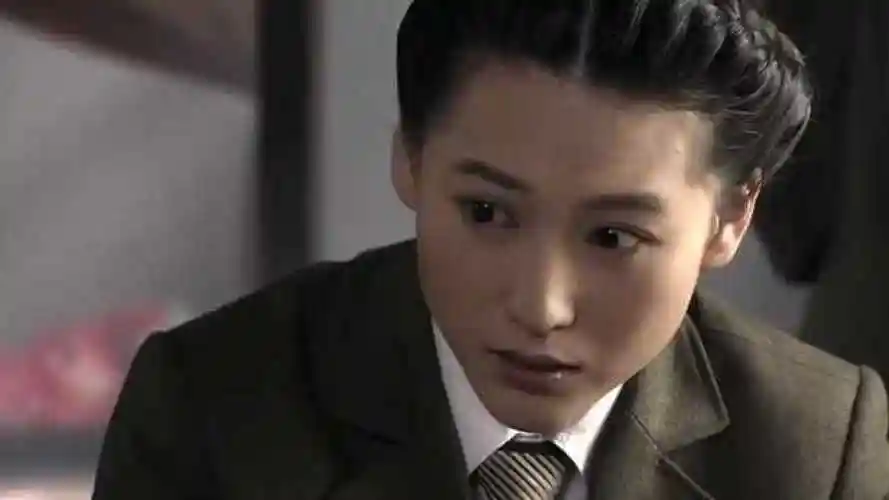 飞哥大英雄梁飞和邢亚萍劝阻潇潇杀鬼子哪有那么容易